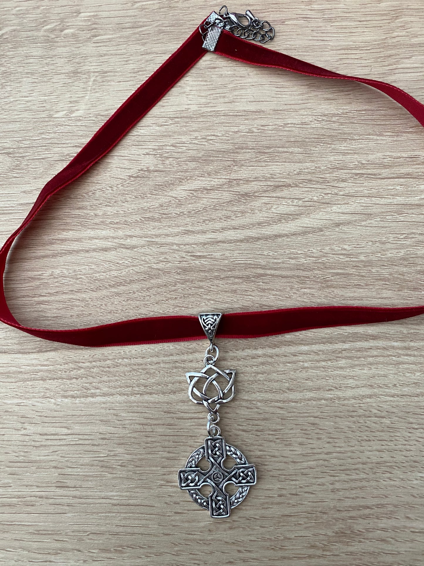 50cm Celtic Triquetra and Cross Choker